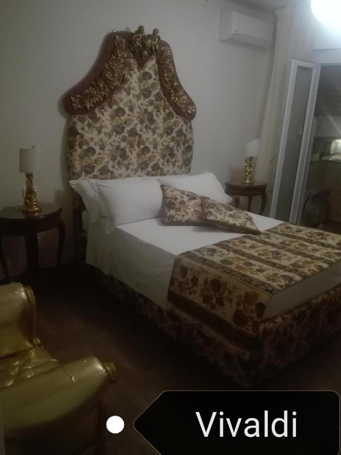 Central Station Rooms Mestre Eksteriør bilde